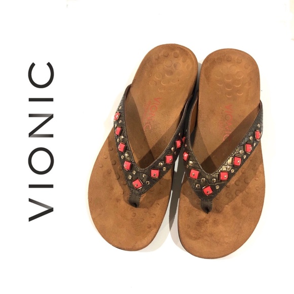 brown vionic shoes